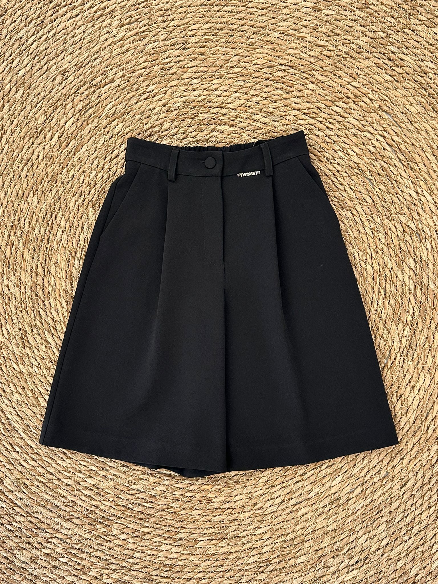 BERMUDA TWINSET