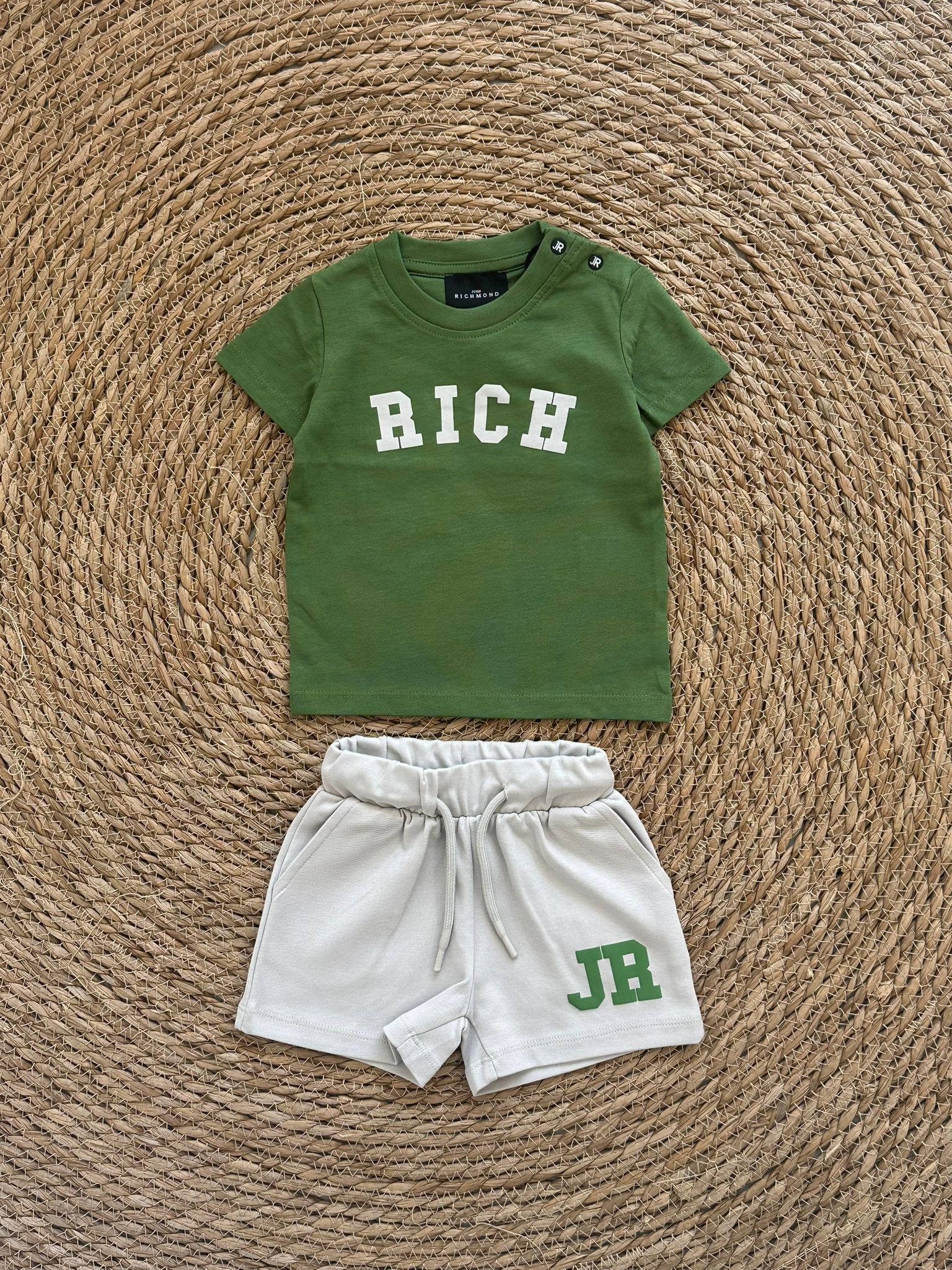 COMPLETO RICHMOND