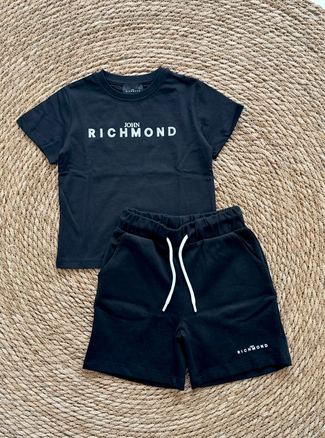 COMPLETO RICHMOND