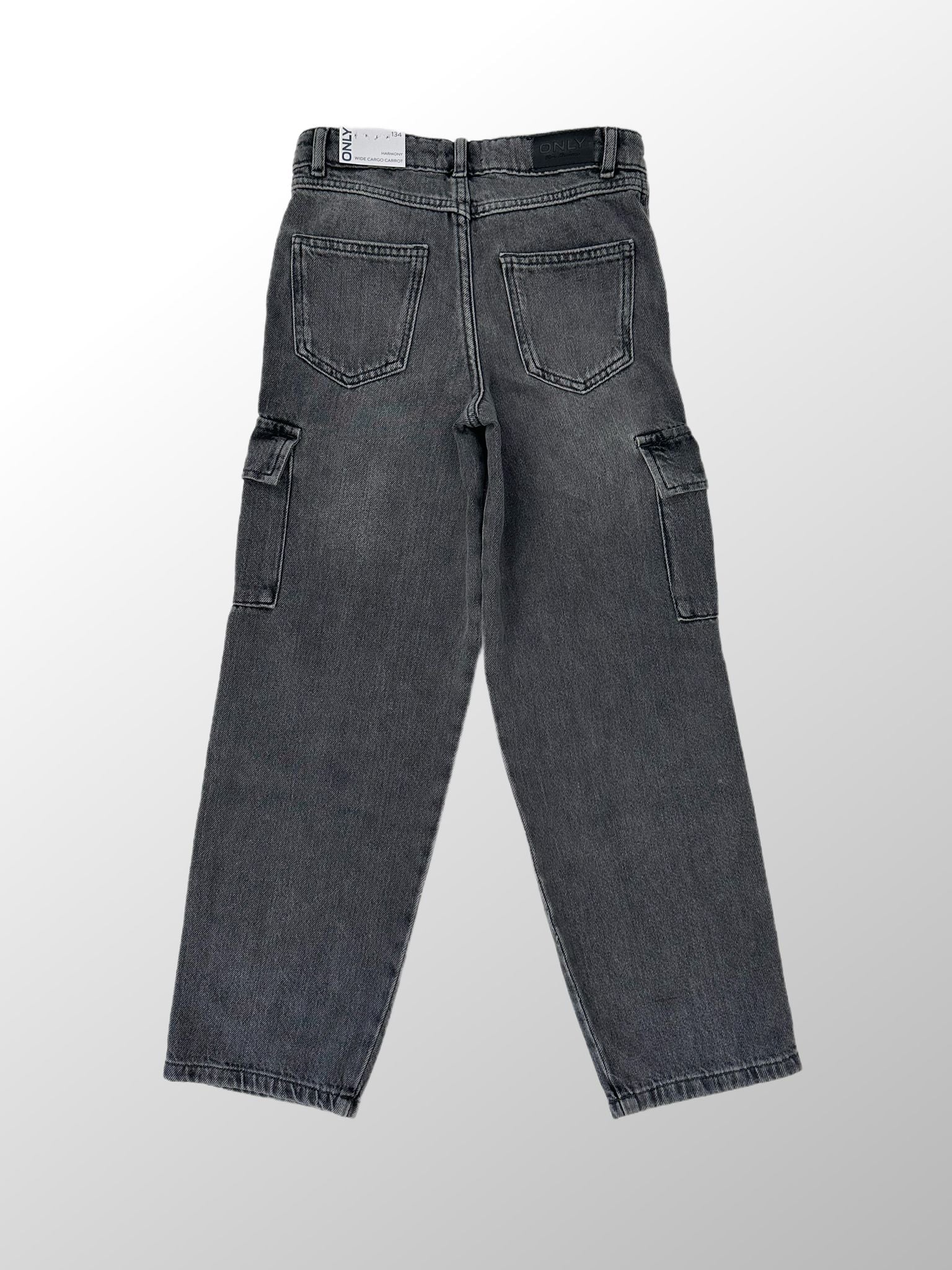 JEANS ONLY