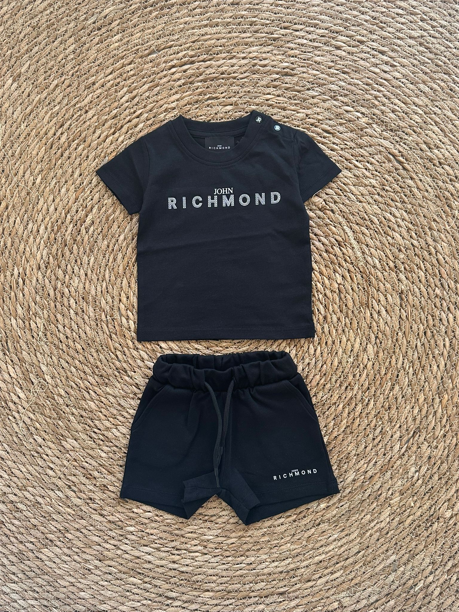 COMPLETO RICHMOND