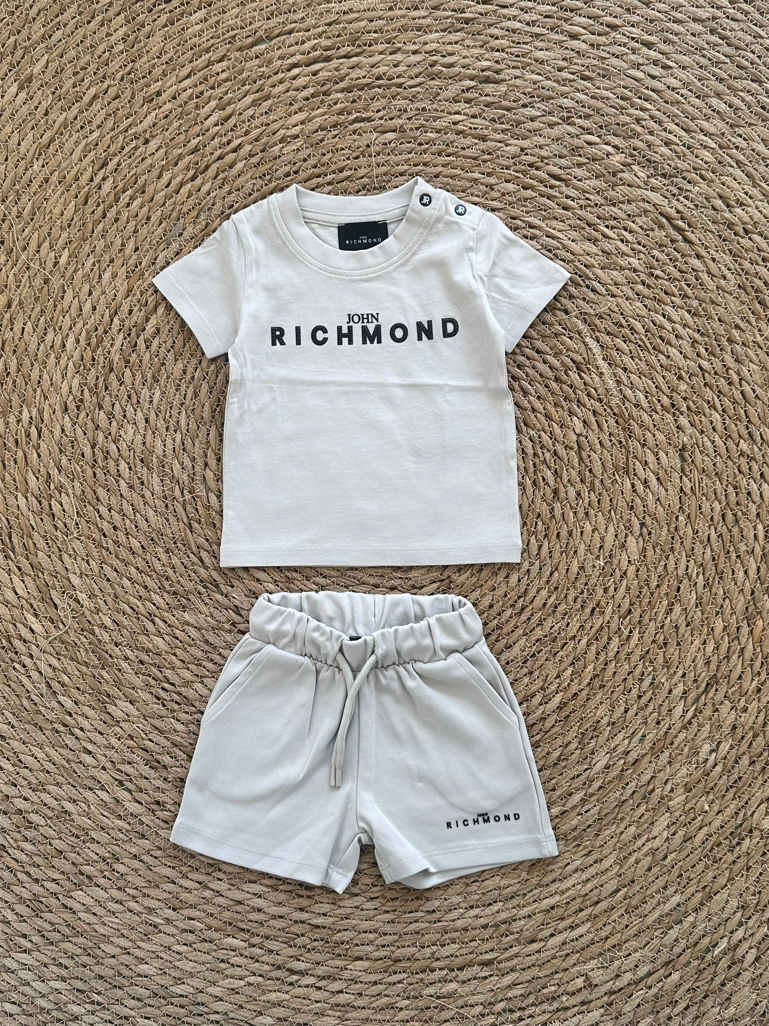 COMPLETO RICHMOND